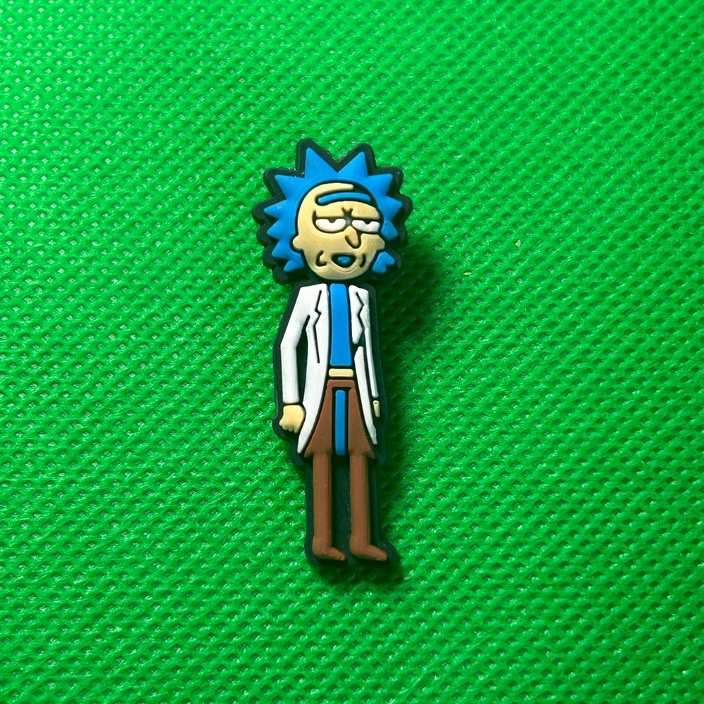 🌼 (5/$10 or 10/$15) NEW Rick and Morty Croc Charm. Bundle up to save more.